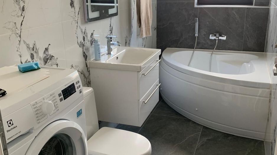 AP. 2 CAMERE- APARATORI, CENTRALA, MASINA DE SPALAT VASE, METROU - Poză 7