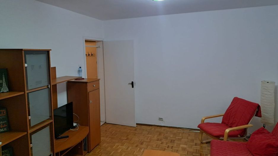 Apartament 2 camere decomandat, renovat complet, bloc izolat, Cantemir - Poză 1