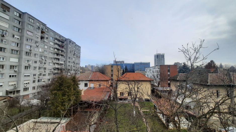 Apartament frumos si renovat cu garaj - zona Medicina - Poză 10