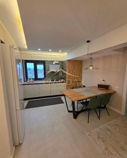 Apartament complet renovat – parcare subterana si boxa - Poză 8