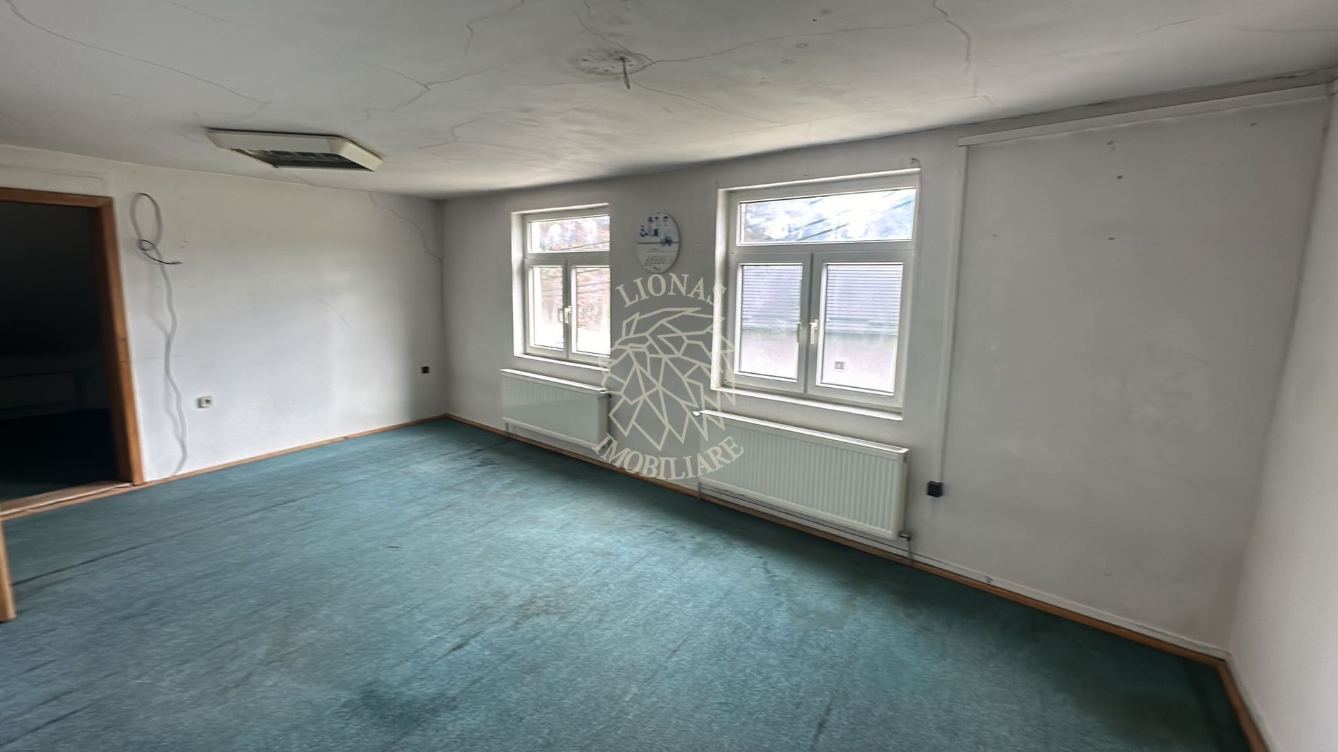 Spatiu central -ideal locuire /pensiune/cabinet/birouri- Sangeorz-Bai - Poză 3