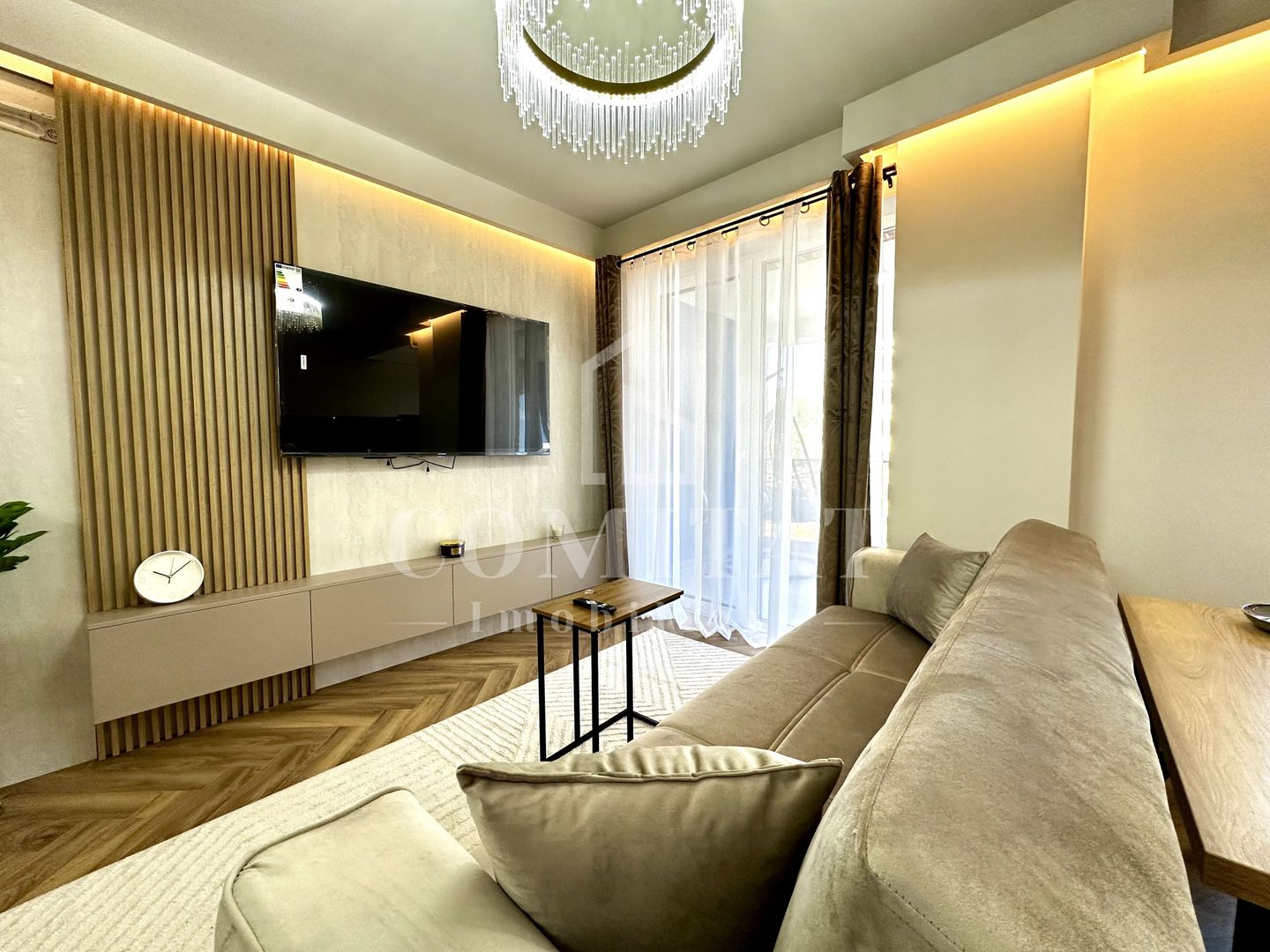 Apartament ultrafinisat | Etaj intermediar | Zona Str Tineretului - Poză 2