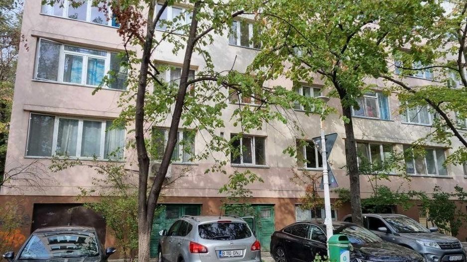 Apartament 3 camere Drumul Taberei Pascani + GARAJ - Poză 1