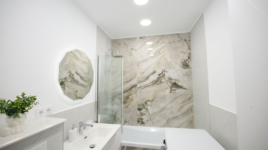 Apartament cu 2 camere, decomandat - Poză 17