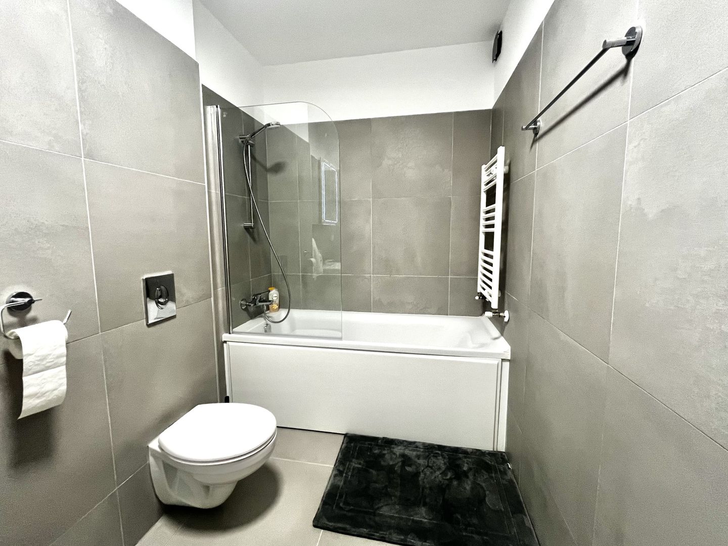 Apartament cu 3 camere, elegant, cu chirie inclusă, in zona Aradului - Poză 14