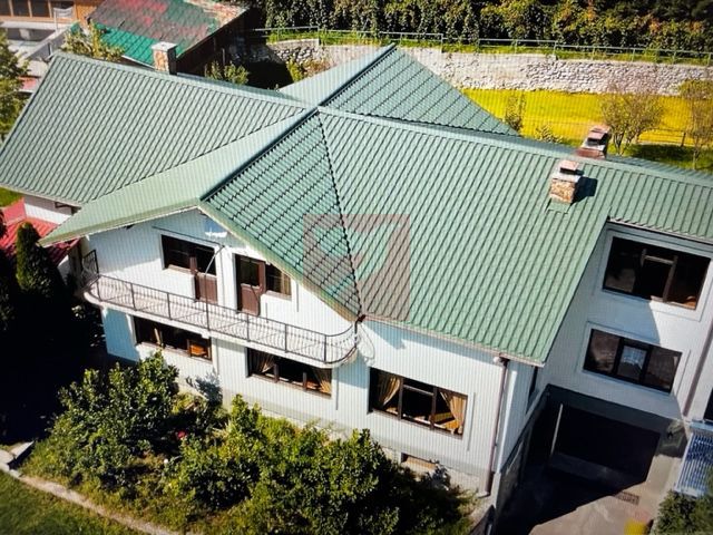O proprietate de exceptie la Corbi, 18 ha, izvor, lac, pastravarie - Poză 15
