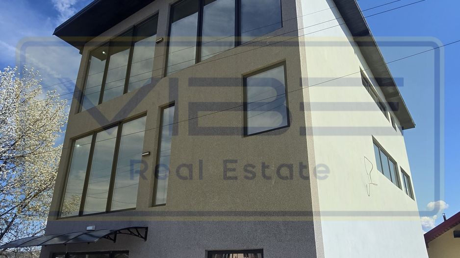 Spatiu 240mp Showroom / Magazin Industrial / Piese etc - Poză 1