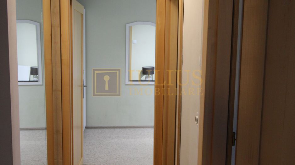 3 camere decomandat terasa generoasa cu vedere spre curte , locatie linistita - Poză 9