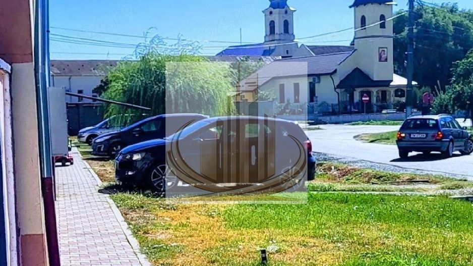 Casa cu teren sanandrei zona centrala - Poză 7