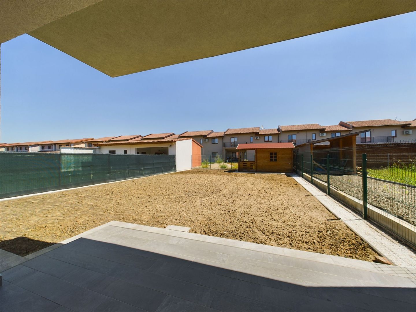 Casă modern finisată și utilată în Săcălaz - Poză 11