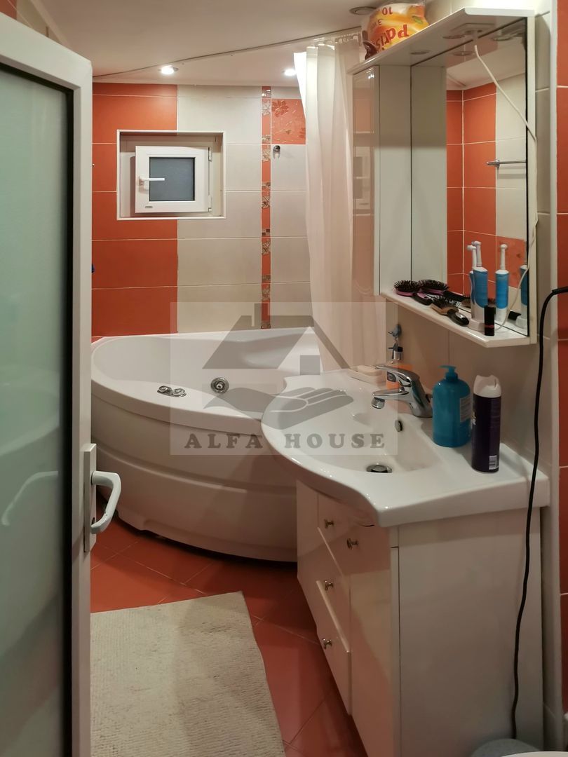 Apartament cu trei camere, zona Racadau 74 mp - parcul Trandafirilor - Poză 12