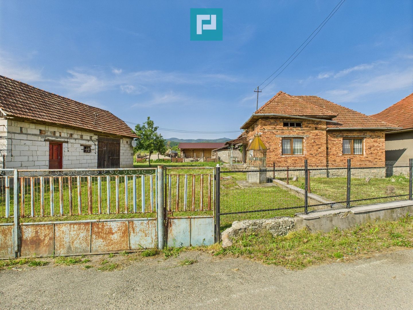 Casă cu teren de 4707 mp în Hălmăgel, județul Arad - Poză 30