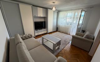 Apartament 2 camere, decomandat - zona Cetate - Poză 2