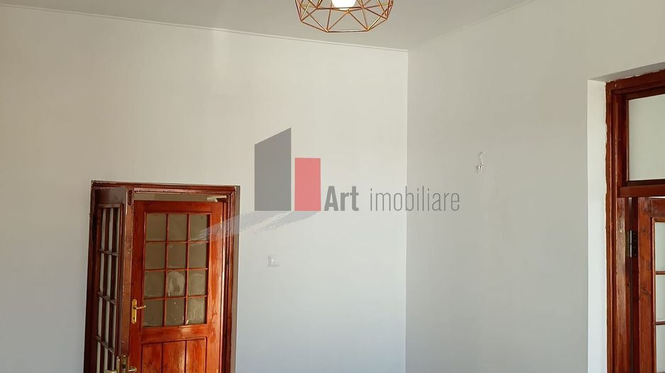 Vila  de inchiriat recent renovata - Poză 5