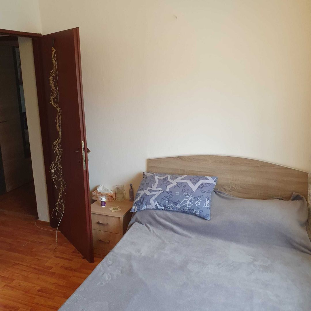 Apartament 2 camere semidecomandat 1/4 Craiovita Noua - Poză 5