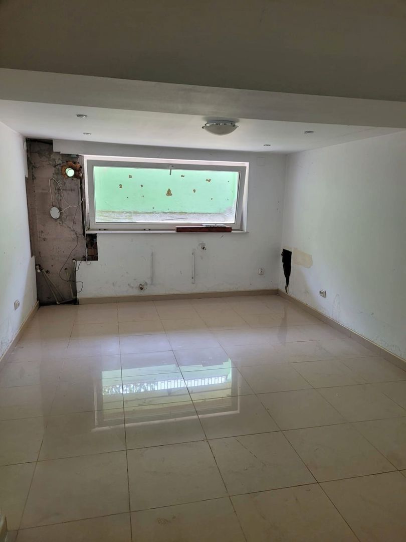 Vilă spațioasă S+P+1E+M | Chitila | Str. 8 Martie - Poză 12