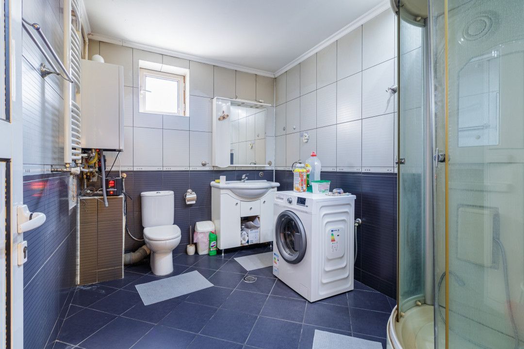 Casa cu curte | Potential pentru rezidenta sau afacere| Aparatorii Patriei - Poză 8