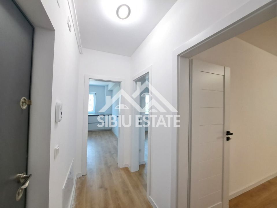 Apartament Sibiu 3 camere, 2 bai, terasa si boxa - Poză 2