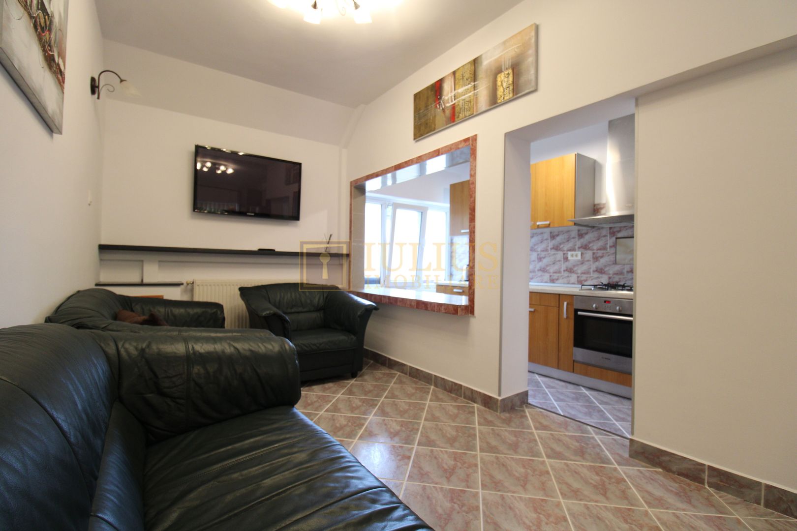 Zona aradului, 4 camere + 2 bai, centrala proprie - Poză 2