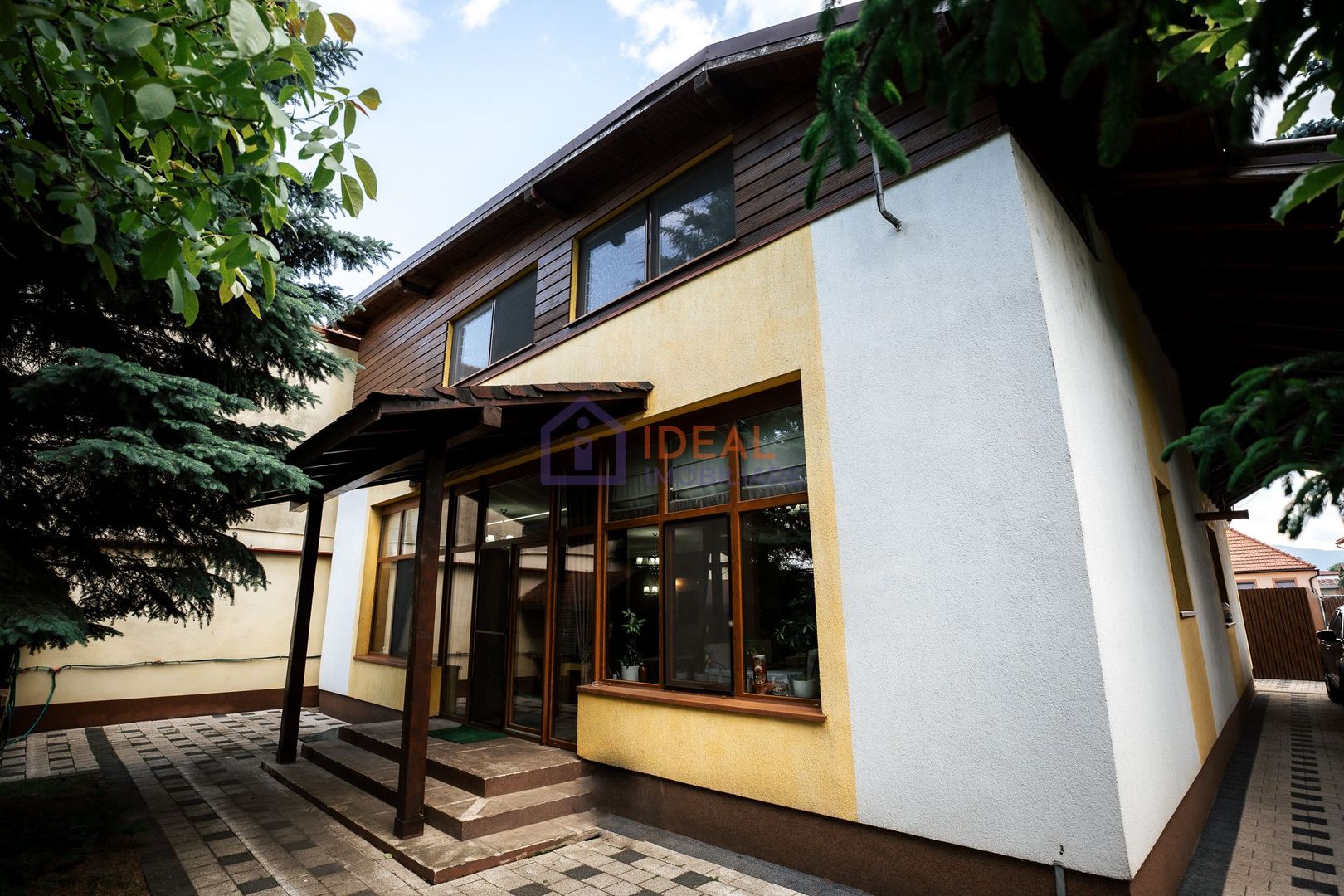 Casa Individuala Moderna cu 7 camere si 1480 mp de curte, In Selimbar - Poză 2