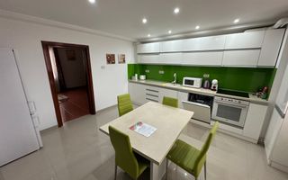 Apartament cu 3 camere în zona P-ta Unirii - Poză 15