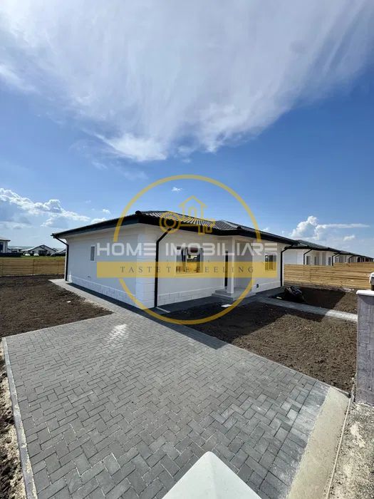 Casa 4 camere, 2 bai, incalzire in pardoseala, canalizare, Miroslava-Vorovesti - Poză 2