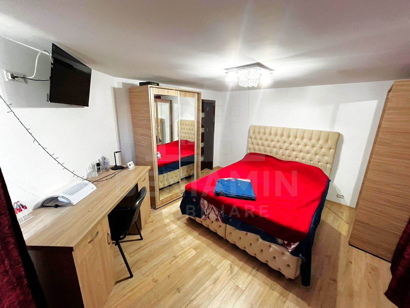 Casa P+1-Toate Utilitatile-3 Dormitoare-2 Bai-680mp Teren-Mobilata - Poză 8