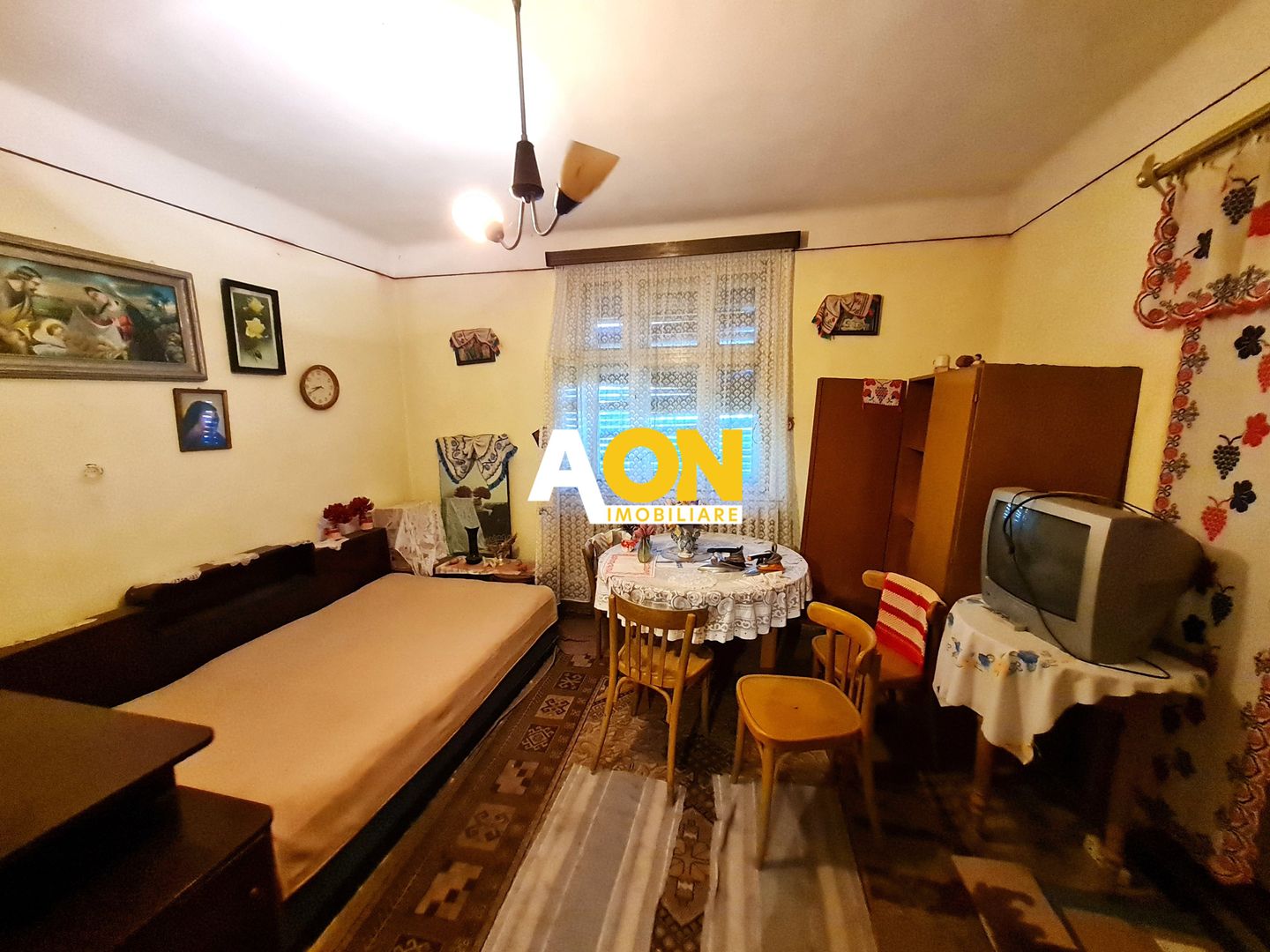 Casa 3 Camere, 90 mp, Teren 250 mp, Zona Centru - Poză 1