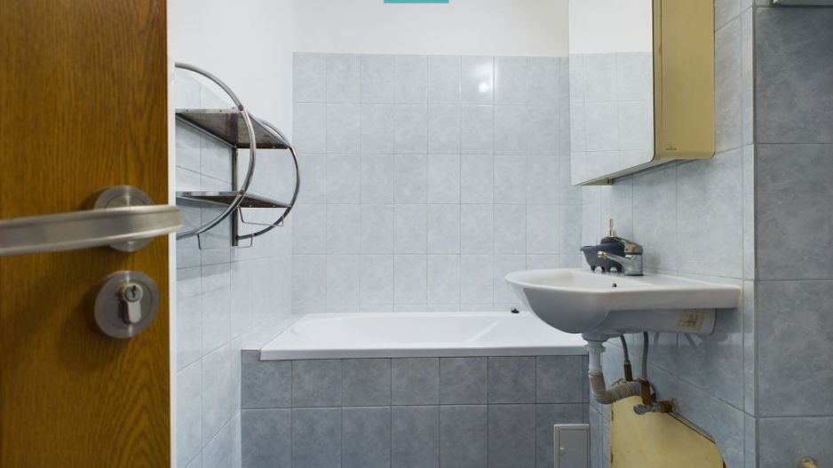 Apartament cu 3 camere de închiriat zona 300 - Poză 9