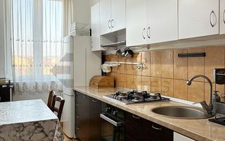 Apartament decomandat cu 2 camere central in Oradea - Poză 4