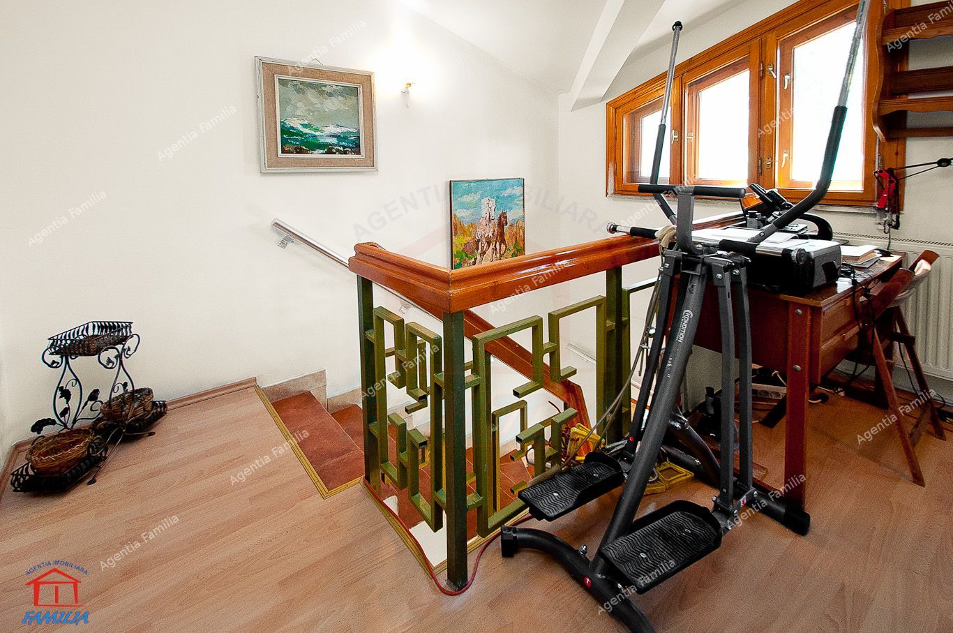 Vila cocheta, situata in centrul istoric al orasului - Poză 10