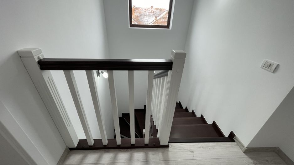 Duplex P+1E -unități separate prin cameră tehnica - Poză 12