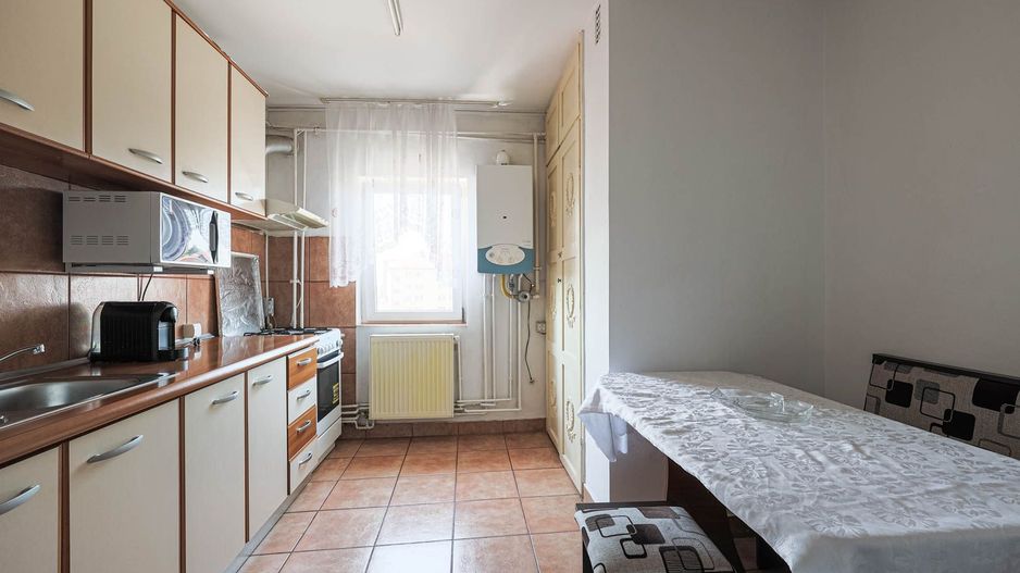 Proprietate rezervată Apartament cu 2 camere la cheie, situat central - Poză 1