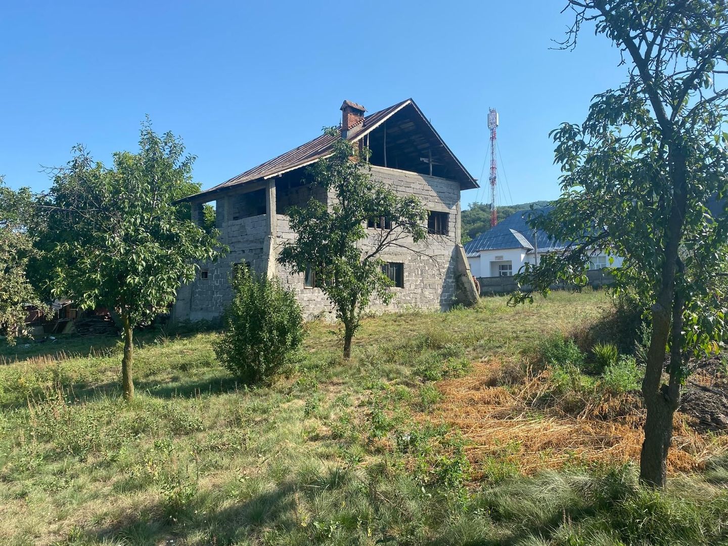 Casă P+1 la roșu, locul tău de refugiu în natura - Suduleni, Izvoare - Poză 1