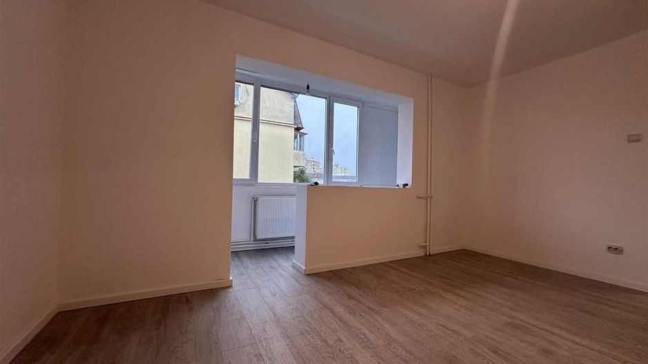 2 cam Sagului  etaj 3 centrala proprie amenajat nou - Poză 12