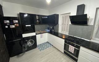 Apartament cu 3 Camere superb de inchiriat , zona Centrală - Poză 9