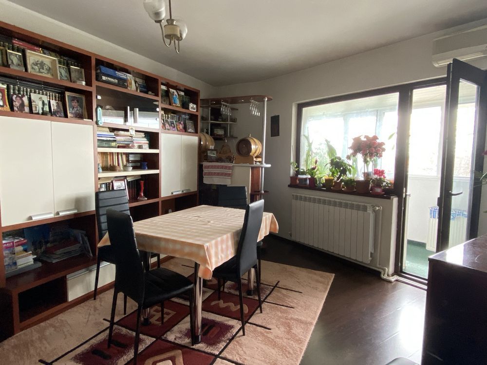 4 camere, decomandat, renovat, Micro39 B - Poză 1