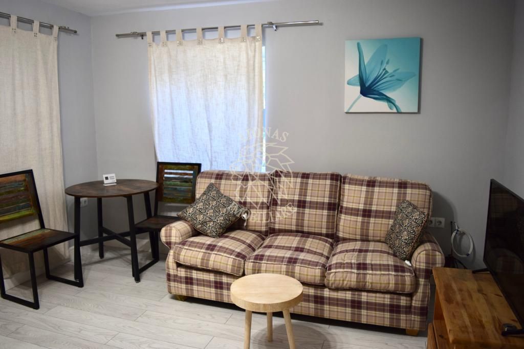 Apartament la casa 40 mp-renovat-curte-mobilat modern-Ultracentral - Poză 1