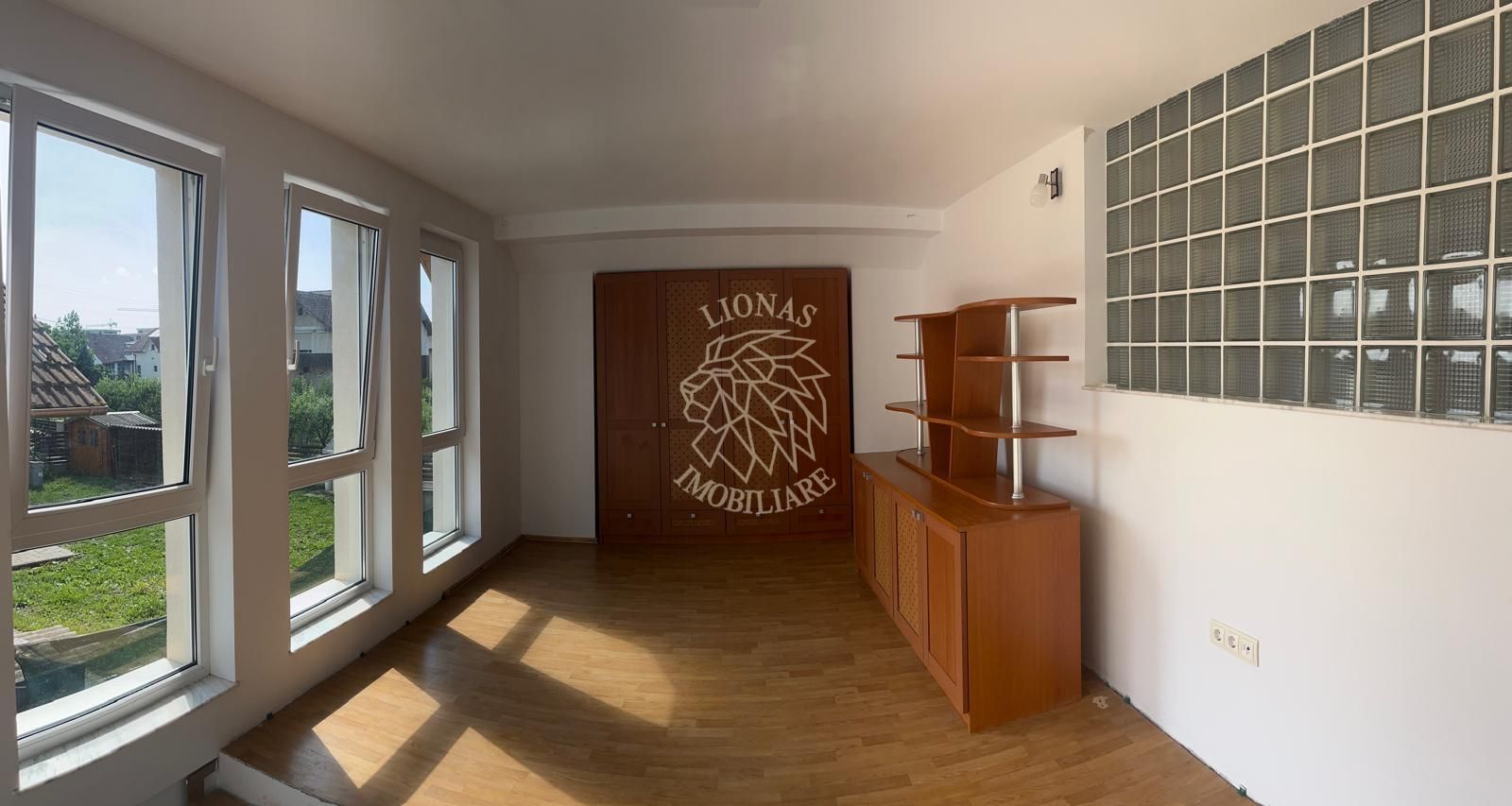 Apartament 2 camere 50 mp-2 bai-Parcare privata-Zona C. Moldovei - Poză 2