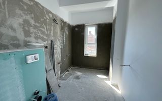 Etaj 1. Pozitie excelenta. Finisat la cheie - Poză 7