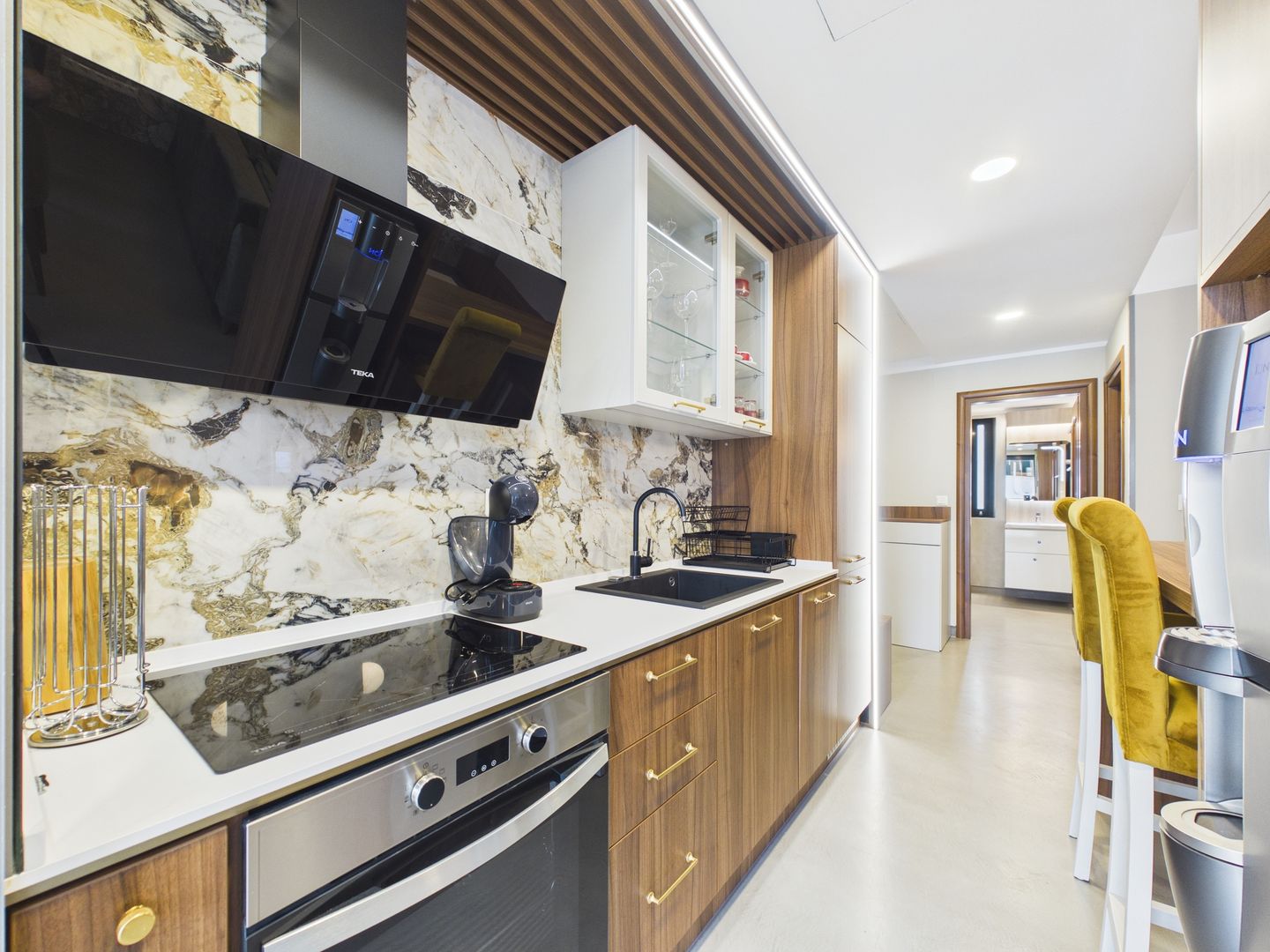 Apartament cu 2 camere, de inchiriat Bloc Teglia - Zona Decebal - Poză 12
