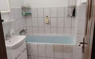 Apartament 3 camere, semidecomandat, Podu Roș – 5 minute de Palas. Liber imediat. - Poză 12