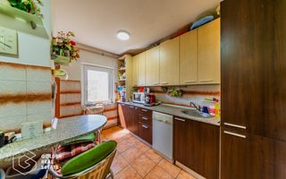 Apartament 4 camere, Micalaca, zona Miorita, etaj 3, decomandat, comision 0% - Poză 4