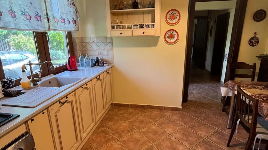 Casă elegantă, spațioasă, ideală pentru familie – Sanmihaiu Roman - Poză 15