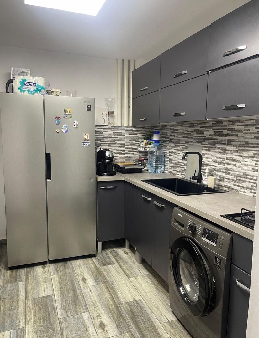 AP. 3 CAMERE STEFAN C. M, CENTRALA PROPRIE, LOC PARCARE, METROU 5 MIN - Poză 4