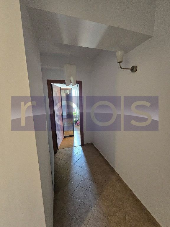 VANZARE  4 CAMERE  DECOMANDAT -DECEBAL- PARCARE - Poză 12