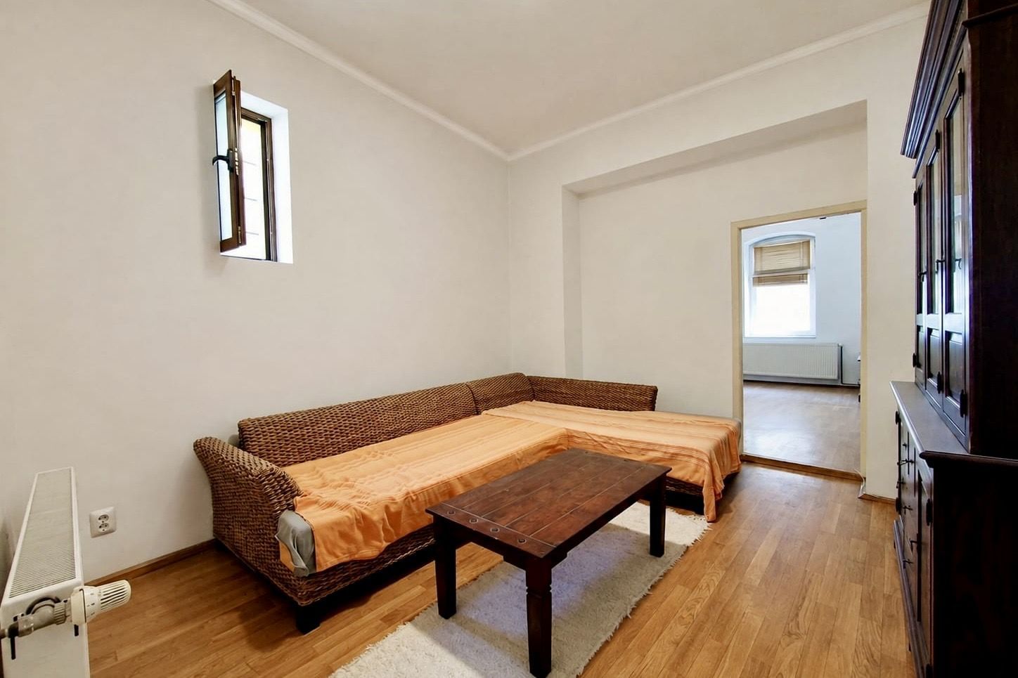 Apartament 4 camere, 132 mp, parter inalt, Piata Catedralei - Poză 2