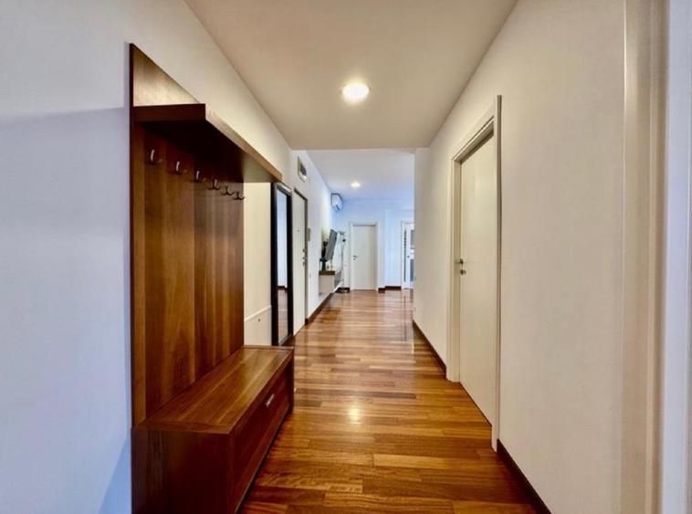 Apartament de 3 camere, mobilat de lux, disponibil imediat pentru inchiriere - Poză 7