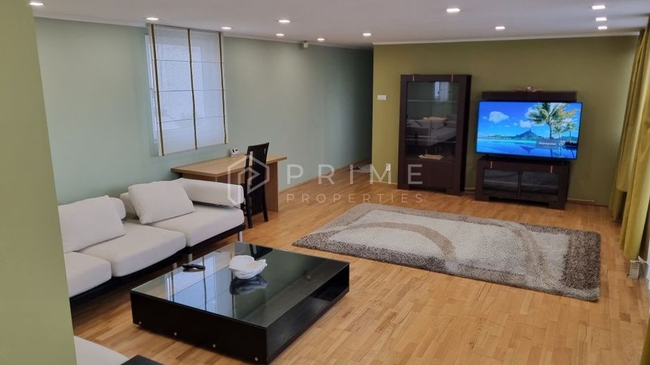 De închiriat apartament ultracentral, utilat, 3 camere, 2 băi, 140 m² - Poză 3