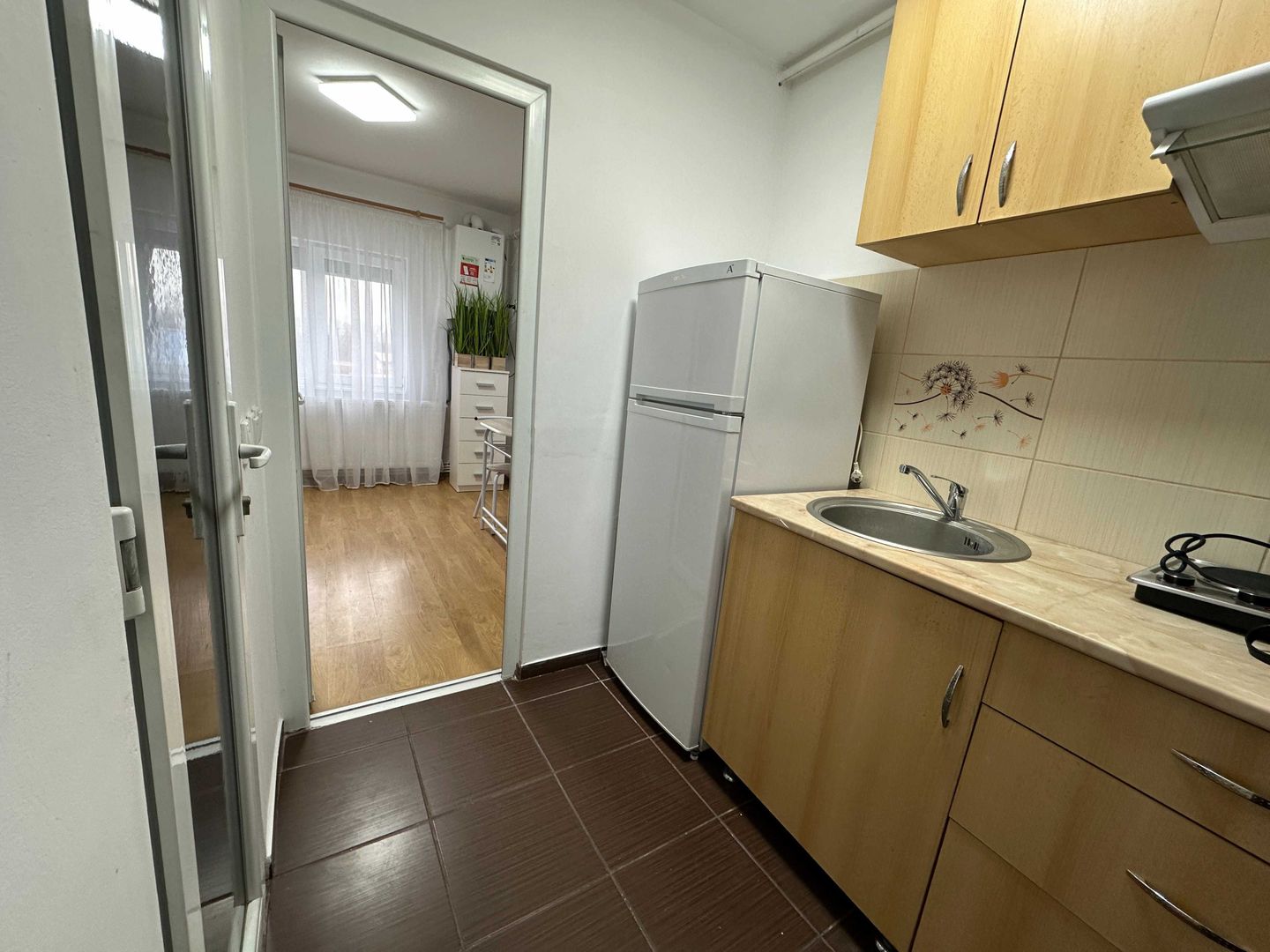 Soarelui | 1 Camera | Disponibila imediat | Centrala proprie | Renovata complet - Poză 3